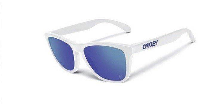 Oakley Sunglasses Heritage White/Violet Iridium OO9013-35