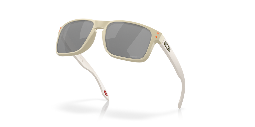 Oakley Okulary przeciwsłoneczne HOLBROOK Latitude Collection Matte Sand/Prizm Black OO9102-Y1
