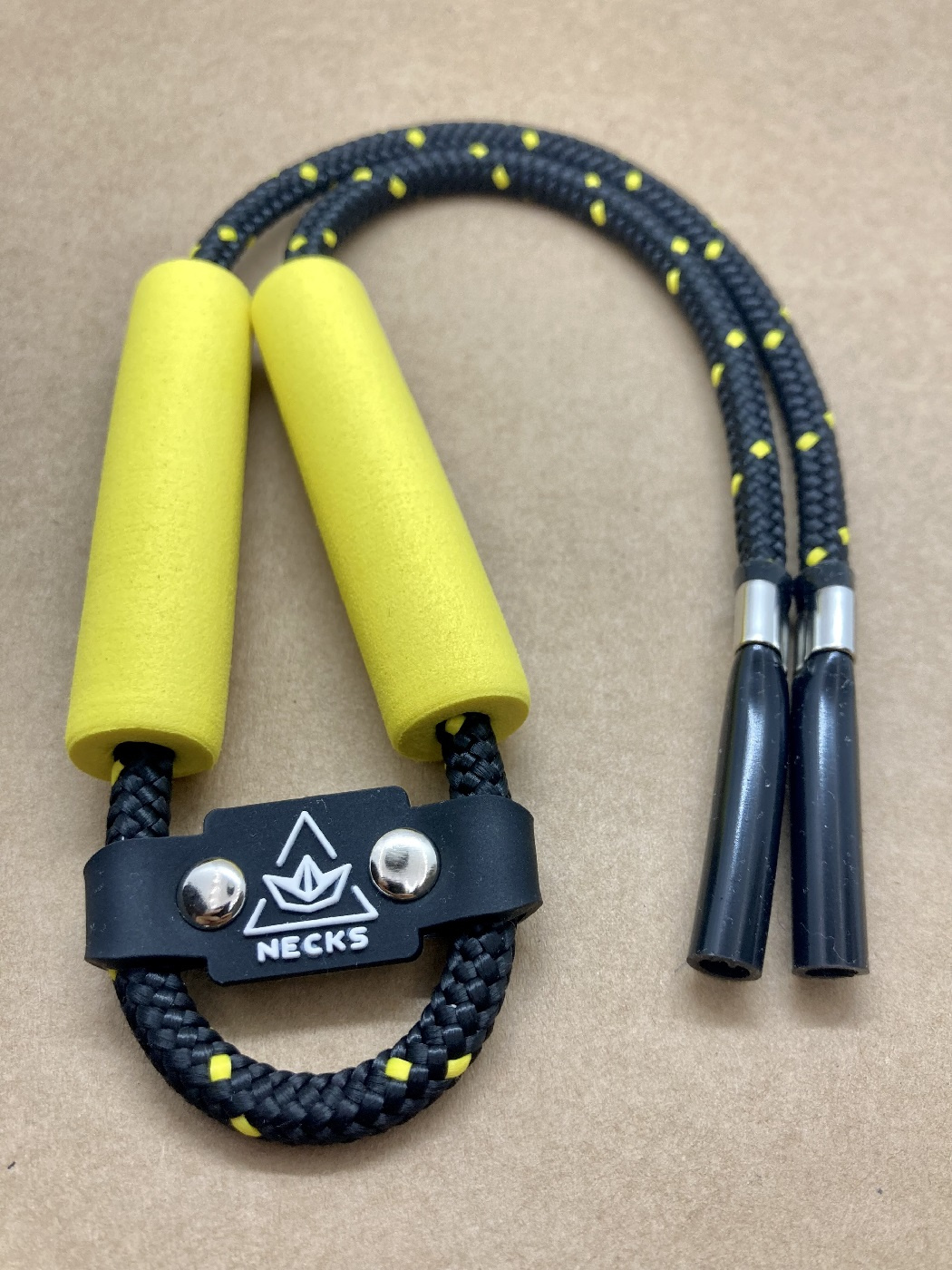 Sznurek pływający do okularów marki Necks Salamander