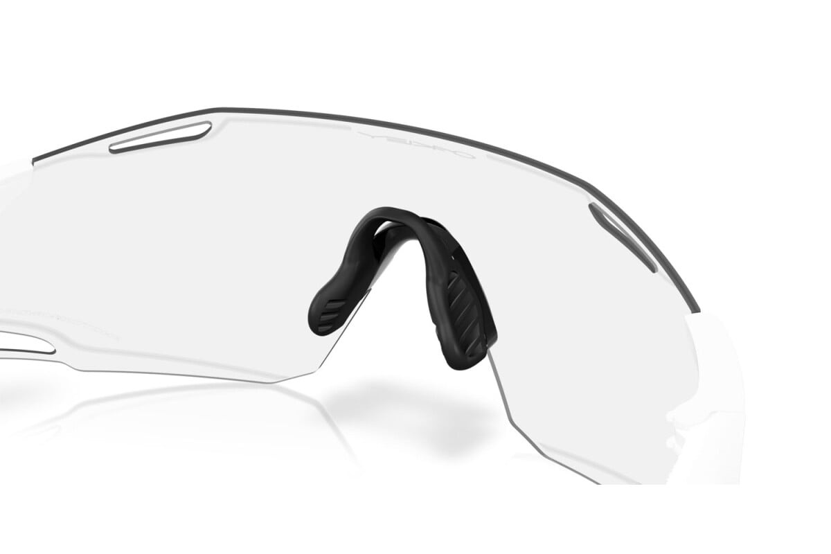 Oakley Okulary przeciwsłoneczne CYBR DYNO Matte White / Clear To Black Iridium Photochromic OO9513D-01
