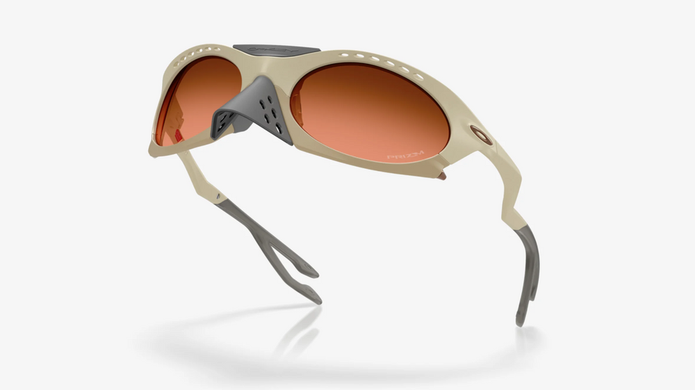 Oakley Okulary przeciwsłoneczne PLANTARIS Matte Sand/Prizm Brown Gradient OO9437-02