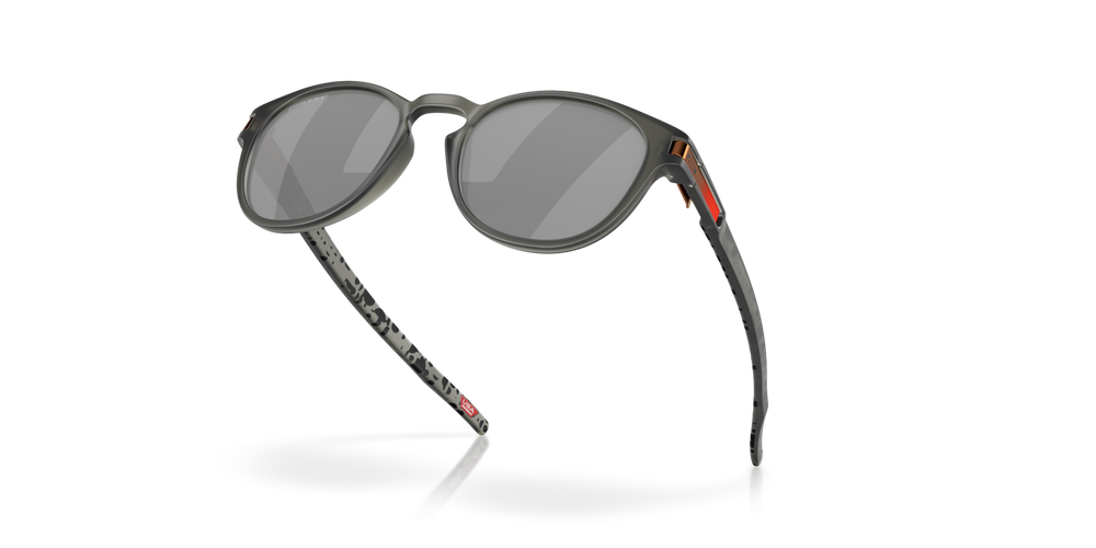 Oakley Okulary przeciwsłoneczne LATCH Community Collection Matte Grey Smoke/Prizm Black OO9265-66