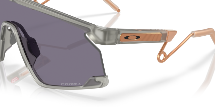 Oakley Okulary przeciwsłoneczne BXTR METAL Matte Transparent grey ink/Prizm grey OO9237-13