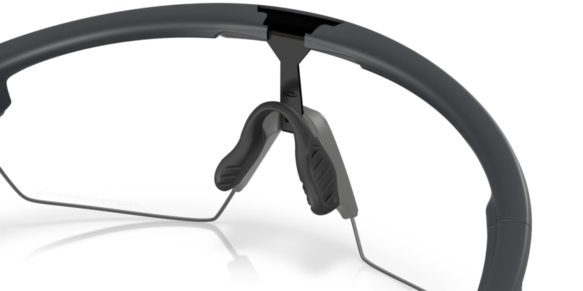 Oakley Okulary przeciwsłoneczne SPHAERA Carbon / Clear to Black Photochromic OO9403-25