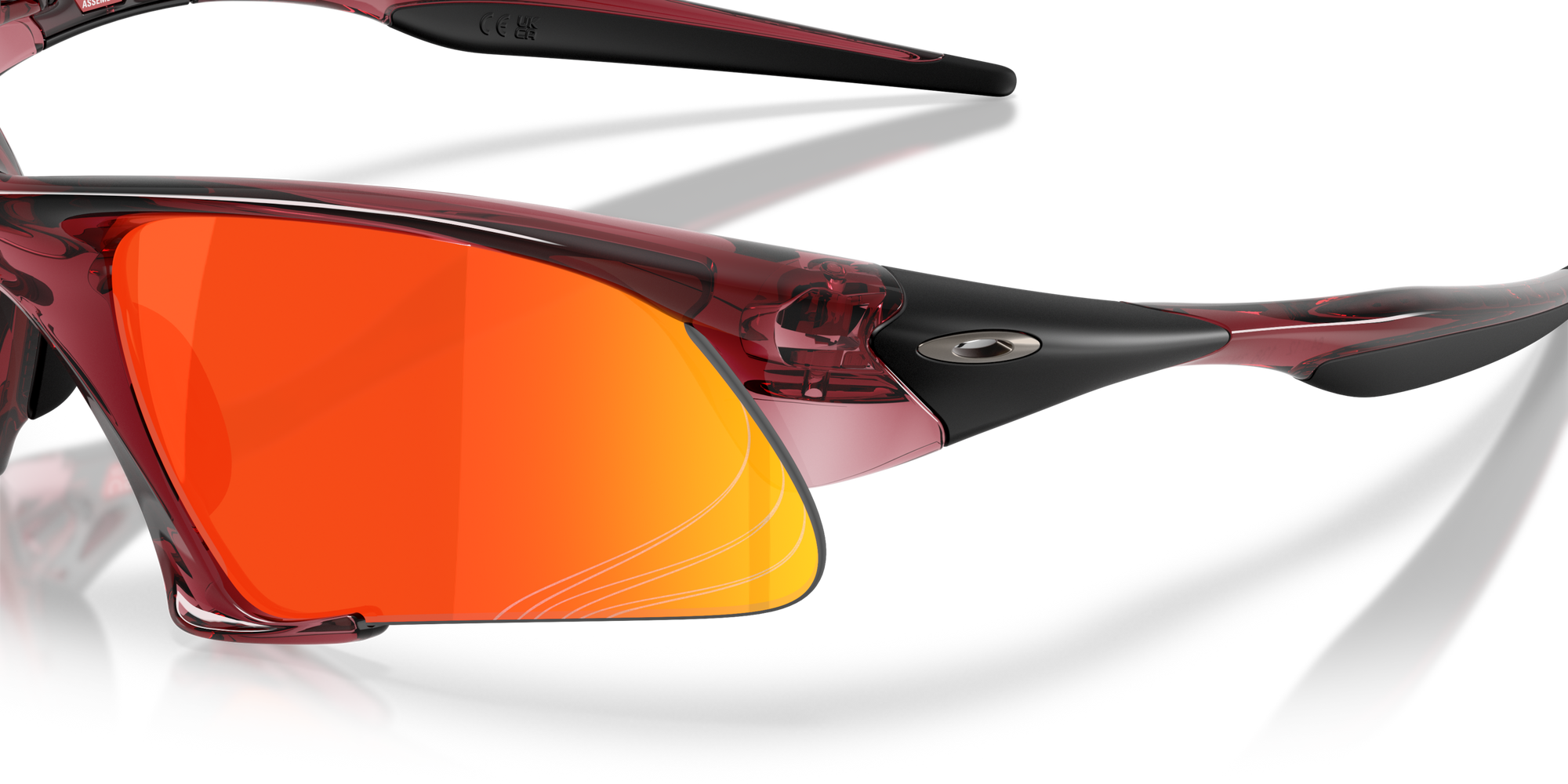 Oakley Okulary przeciwsłoneczne SUTURE JACKET Basecamp Collection Transparent Iron Red/Prizm Ruby OO9532-12