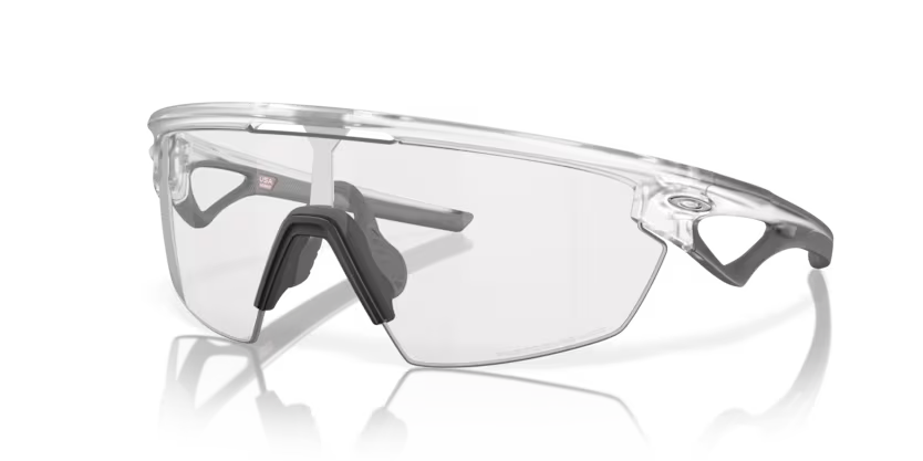 Oakley Okulary przeciwsłoneczne SPHAERA Matte Clear / Clear to Black Iridium Photochromic OO9403-07