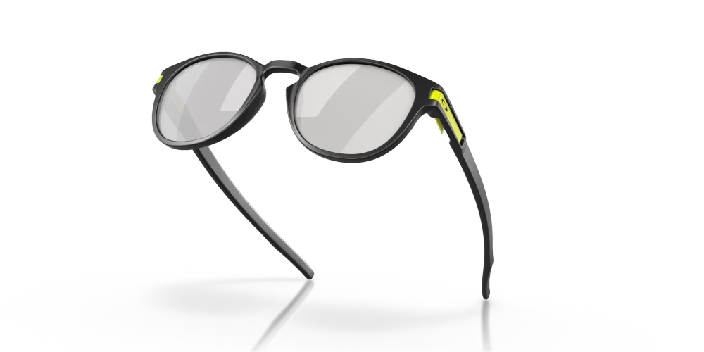 Oakley Sunglasses LATCH Matte Black / Chrome Iridium OO9265-21