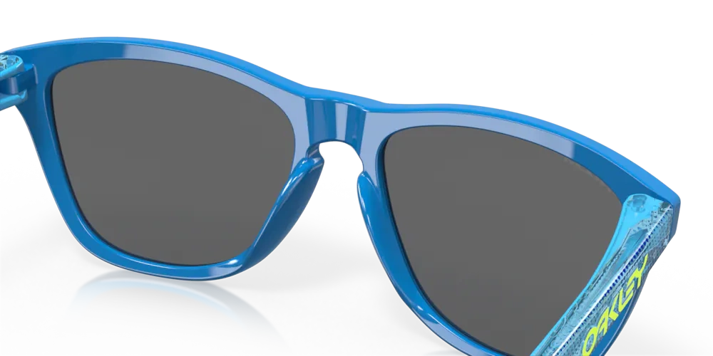 Oakley Sunglasses FROGSKINS High Resolution Collection Polished Sapphire, Prizm Black OO9013-K3